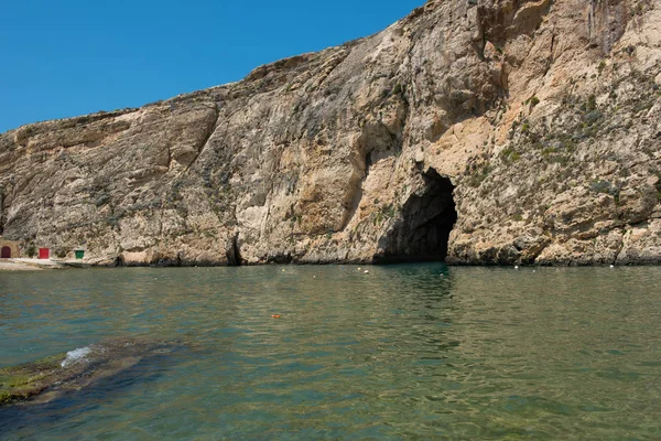 Vnitrozemské moře v zátoce Dwejra bay. Gozo, Malta — Stock fotografie