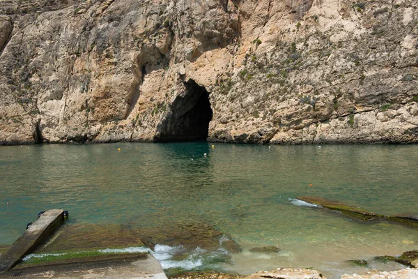 Mar interior na baía de Dwejra. Gozo, Malta — Fotografia de Stock