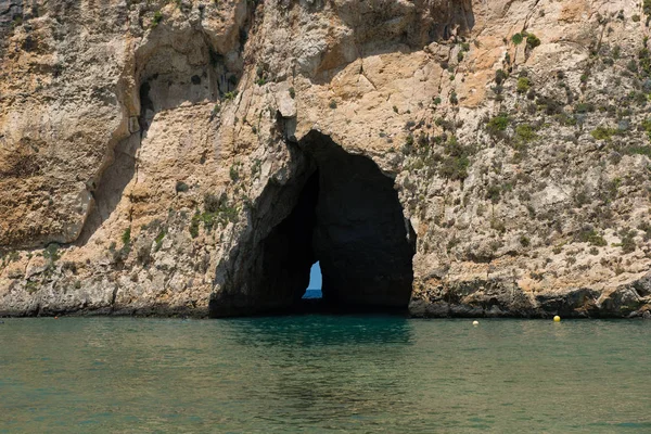 Binnenzee in Dwerja bay. Gozo, Malta — Stockfoto