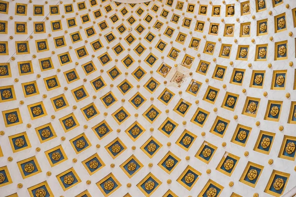 Detalle interior de la cúpula de la Rotonda de Mosta, Malta —  Fotos de Stock