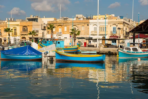 Marsaxlokk fishing village harbor with boats — Stock Photo, Image