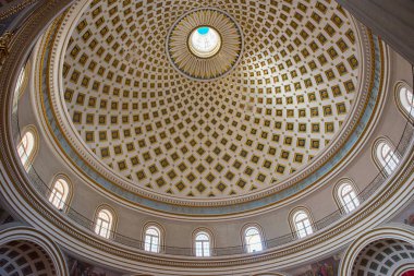 Mosta rotunda kubbe iç. Malta
