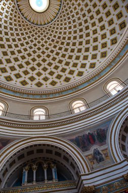Mosta rotunda kubbe iç. Malta