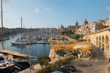 Tekneler ve yatlar Valletta, Malta ankraj