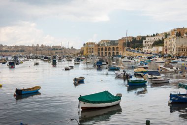 Tekneler ve yatlar Valletta, Malta ankraj