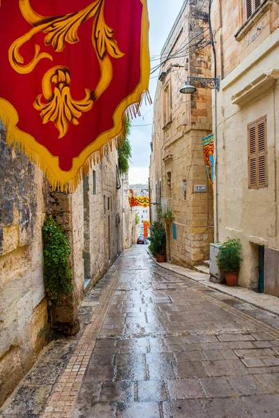 Straten van Valletta tijdens een religieus feest — Stockfoto