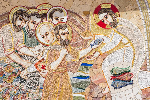 Religieuze christelijke mozaïeken in Ta Pinu, Malta — Stockfoto