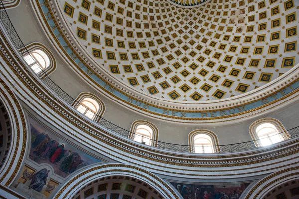 Mosta rotunda kubbe iç. Malta