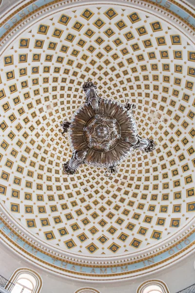 Interior da cúpula da Rotunda Mosta. Malta — Fotografia de Stock