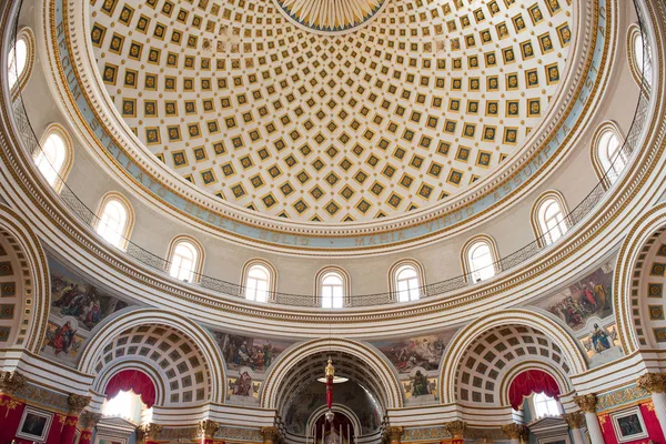 Interno della cupola della rotonda di Mosta. Malta — Foto Stock