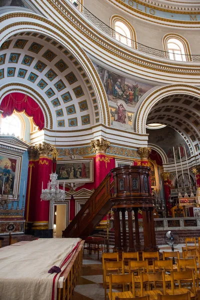 Interior de la cúpula de la rotonda Mosta. Malta — Foto de Stock