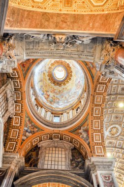 Saint Peter's basilica kubbe kubbe boyalı