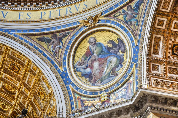Cúpula pintada da cúpula basílica de São Pedro — Fotografia de Stock