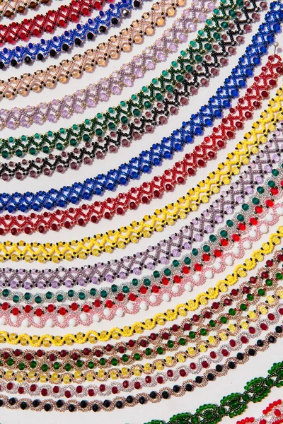 Román hagyományos gyöngyös nyakláncok — Stock Fotó