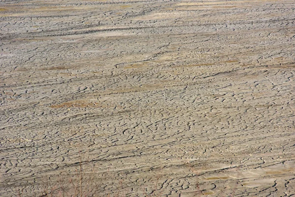 Contaminación de un lago con agua contaminada de una mina de cobre — Foto de Stock