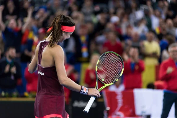 勝利を祝う女性のテニス選手 — ストック写真