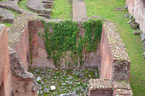 Археологические раскопки в Римском форуме, Рим
