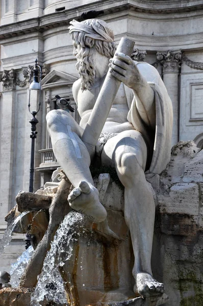 Italský socha v Piazza Navona, Řím Stock Obrázky