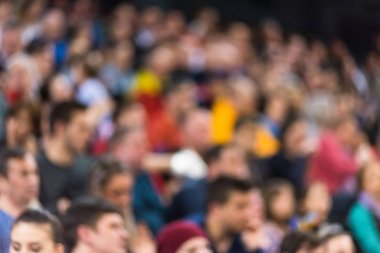 Bulanık insan kalabalığı