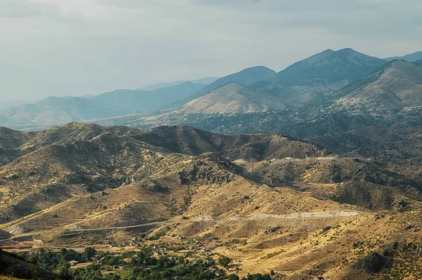 Dorre landschap. Noorden van Koerdistan, Turkije — Stockfoto