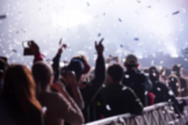 Blurred crowd of people at music festival — Stock Photo, Image