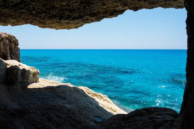 Ayia Napa, Akdeniz kıyısında, Kıbrıs deniz mağaraları