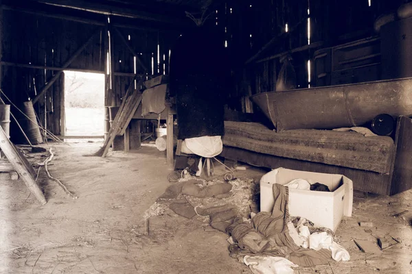 Vintage Araçları'nda terk edilmiş döken — Stok fotoğraf