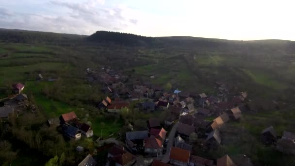 Drone Aereo Che Muove Sopra Villaggio Manastireni Transilvania Romania — Video Stock