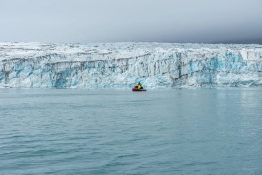Jokulsarlon lagünü tekne gezisi, İzlanda