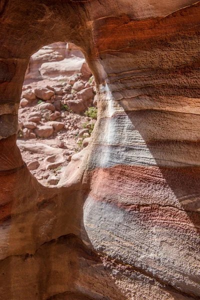 Hole in sandstone wall, Petra, Jordan — 스톡 사진