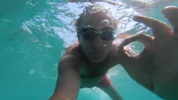 Underwater View Swimming Man Having Fun Sea Water — Stock Video