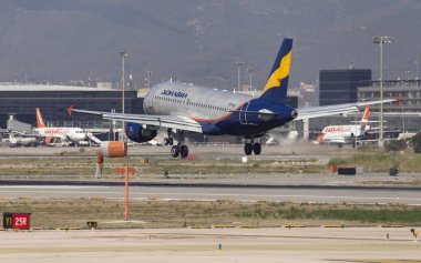 Rossiya Airbus A319 Barcelona açılış