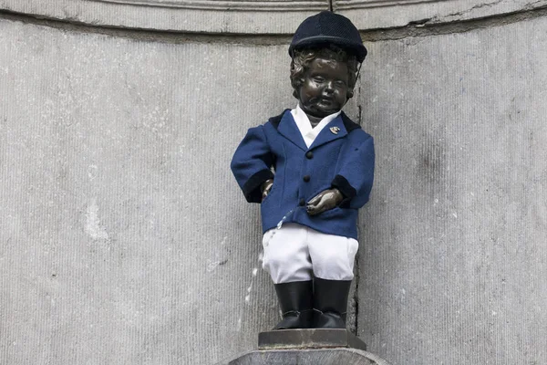 Manneken Pis come cavaliere del Cercle Royal de Oxer — Foto Stock