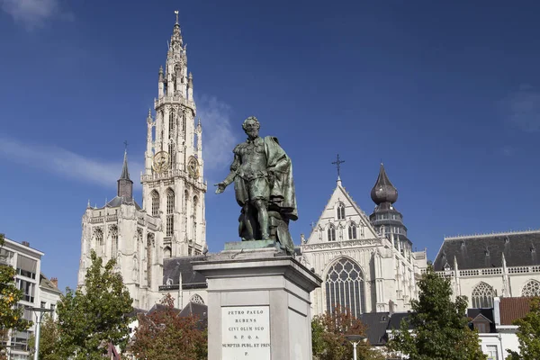 Katedral ve Rubens anıt Antwerp — Stok fotoğraf