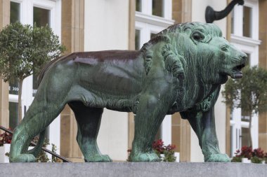Lüksemburg Belediye Binası aslan