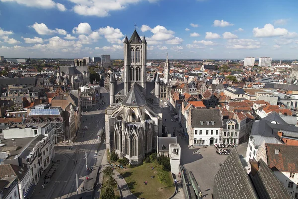 St Nicholas Kilisesi ve eski şehir Gent — Stok fotoğraf