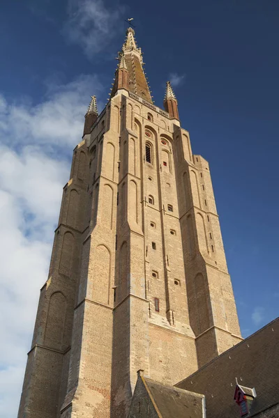 Torre de la Iglesia de Nuestra Señora en Brujas —  Fotos de Stock