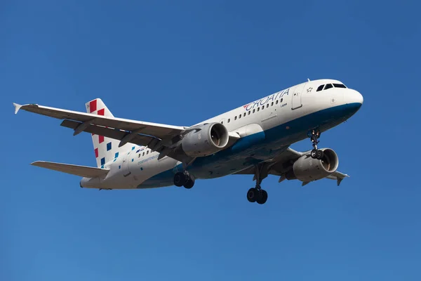 Croatia Airlines Airbus A319 — Stock Photo, Image