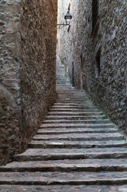 Girona dar sokakta