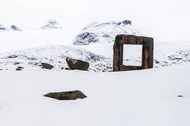 Mefjellet and the Fanaraken Glacier clipart