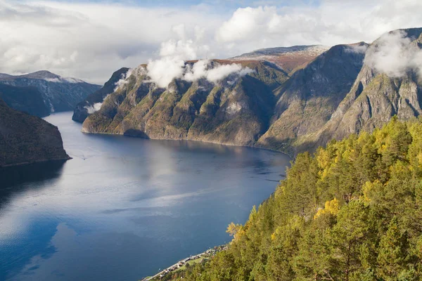 Aurlandsfjord von stegastein — Stockfoto