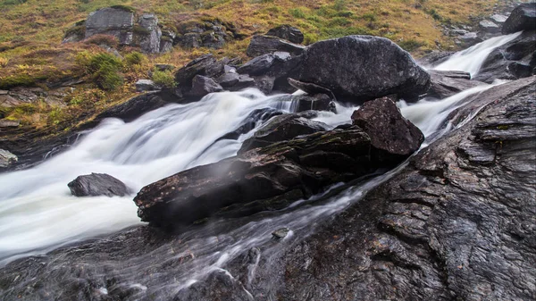 Wodospad Sendefossen — Zdjęcie stockowe