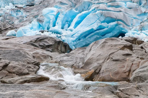 Modrý LED ledovec Nigardsbreen — Stock fotografie