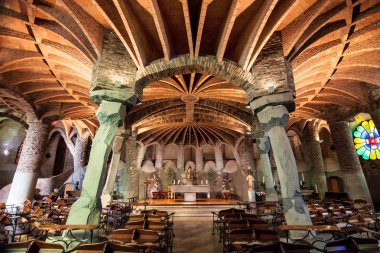 Colonia Guell Kilisesi