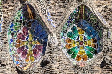 Vitray pencereler Colonia Guell kilisenin