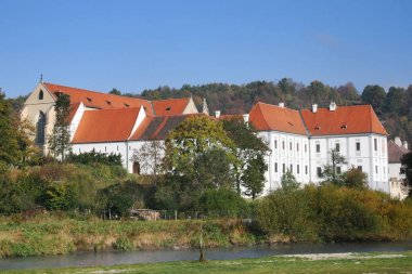 Zlata korunası Manastırı