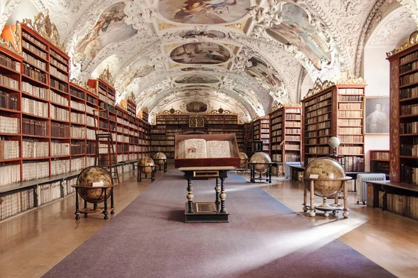 Teolojik Hall Strahov Manastırı