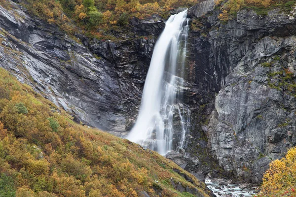 Buldrefossen Waterfall Gamle Strynefjellsvegen Norvegia — Foto Stock