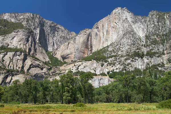 Yazın sonunda Yosemite Şelalesi — Stok fotoğraf