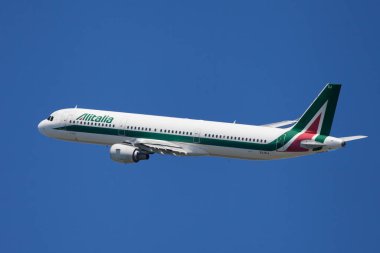 Alitalia Airbus A321 Bankası
